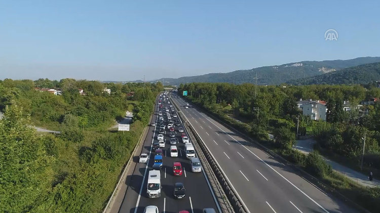 Tatilciler dönüş yolunda