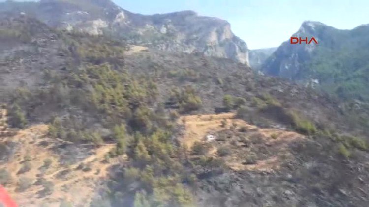 Muğla'da yanan alanlar havadan görüntülendi