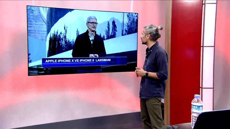 Apple CEO'su Tim Cook, Apple Park'ı anlatarak lansman açılışını yaptı