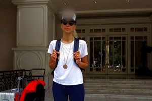 Burcu Esmersoy Türkiye'ye dönüyor!