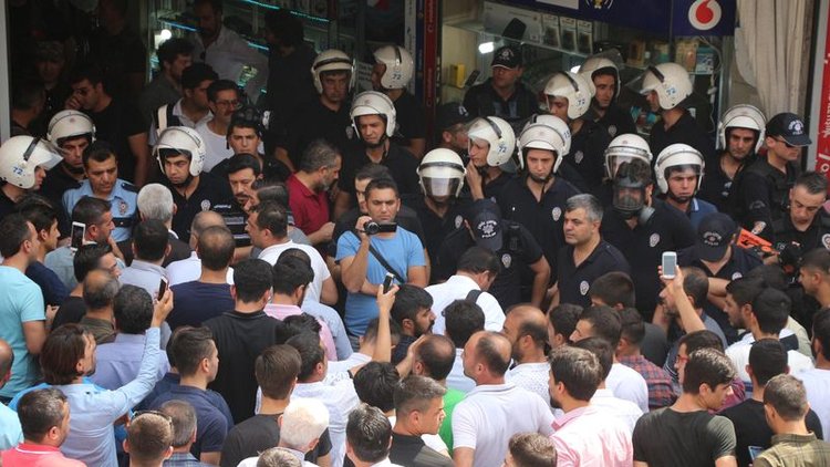 Esnaf-polis gerginliği