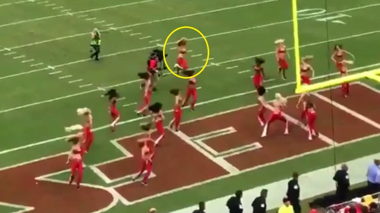 Ponpon kızın üzerine kameraman düştü!