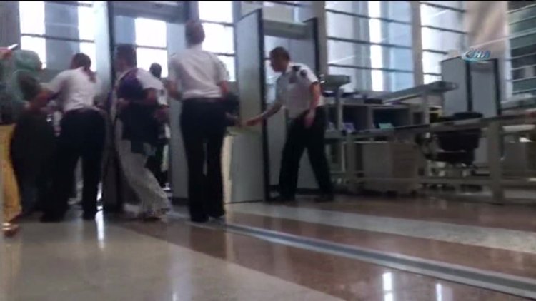 İstanbul Çağlayan Adliyesi önünde silahlı çatışma