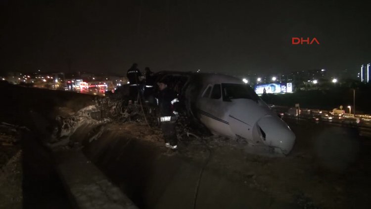 Pistten çıkan özel uçağın kule ile konuşması