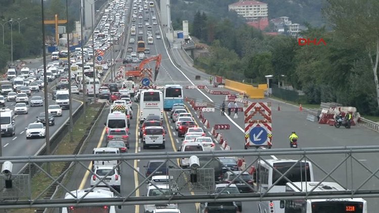İstanbul'da Fatih Sultan Mehmet Köprüsü'de (FSM) çalışma