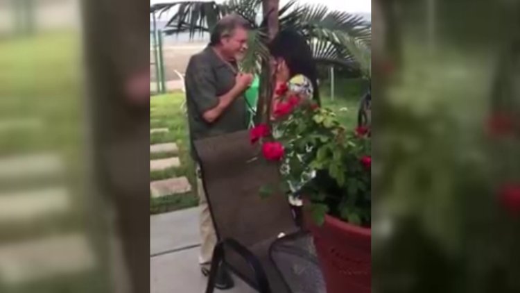 Ölen oğlunun kalp atışını dinleyen anne gözyaşlarını tutamadı