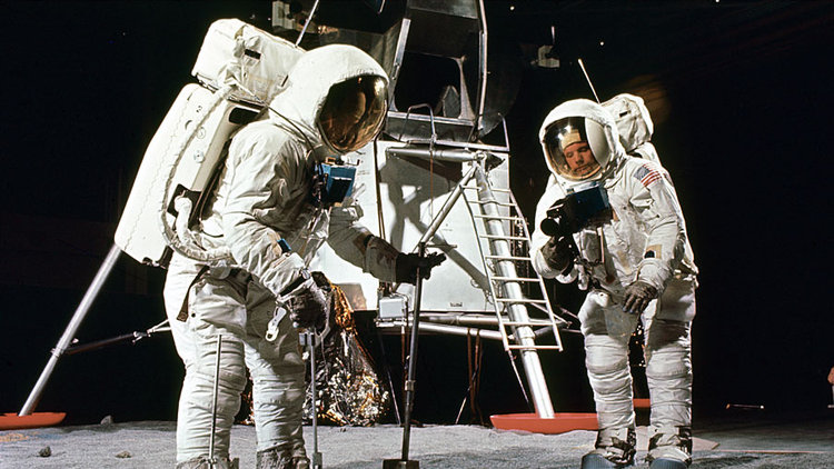 ABD, Ay&#039;a astronot gönderecek