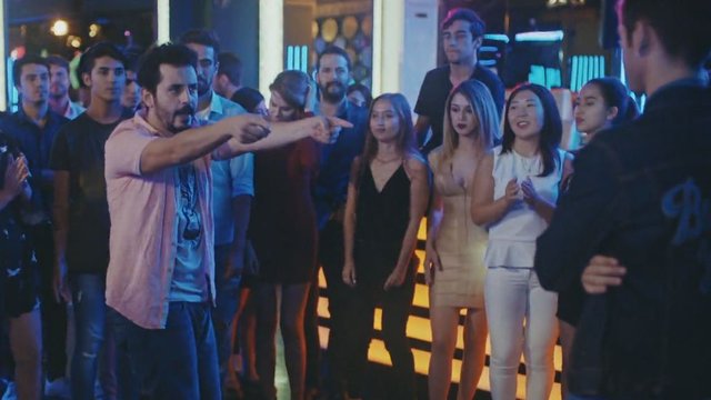 Bayram dans düellosunda!