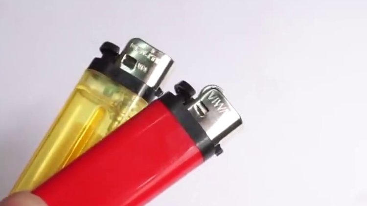 Çakmağı motosiklete dönüştürdü