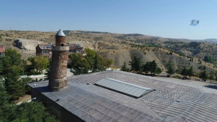 Pisa kulesinden daha eğik olan "Eğri Minare" koruma altına alınıyor