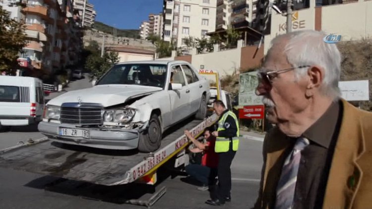 Eşref Kolçak kaza yaptı