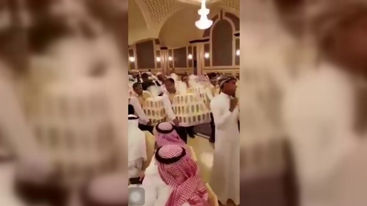 Düğüne gelen herkese iPhone 8 dağıttı