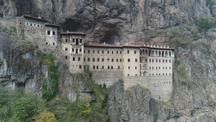 Sümela Manastırı'nda restorasyon çalışmaları görüntülendi