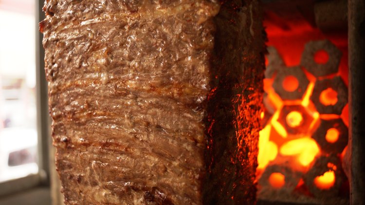 Lohusa şerbetiyle renklendiriyorlar