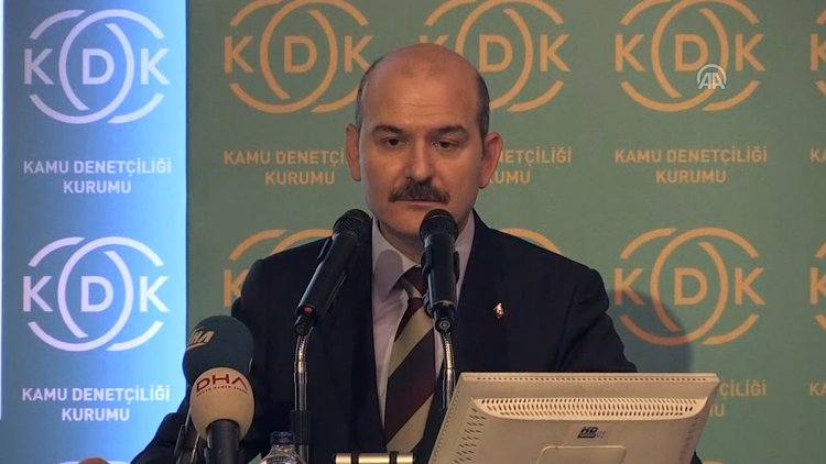 Süleyman Soylu'dan okul servislerindeki cam filmlerine ilişkin açıklama