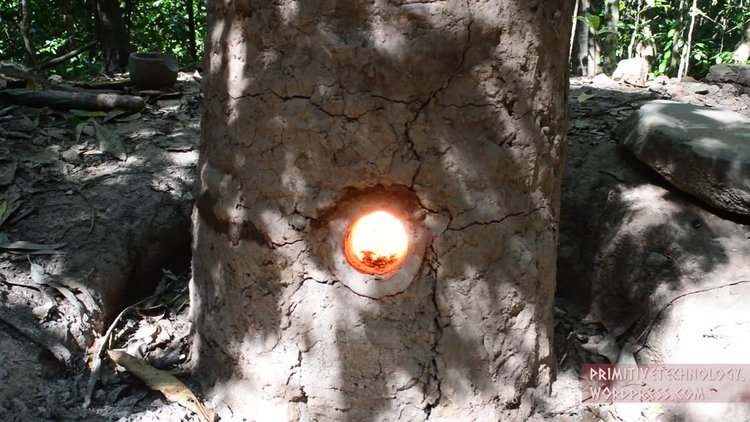 Doğadaki malzemelerden fırın yaptı!