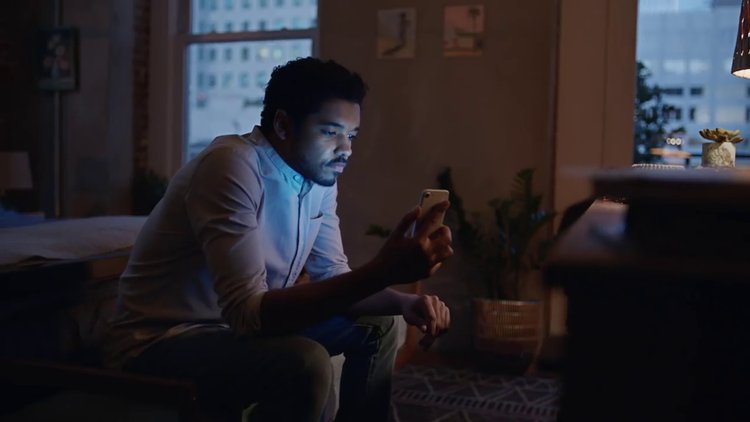 Samsung, iPhone'larla dalga geçtiği yeni reklam filmini yayınladı