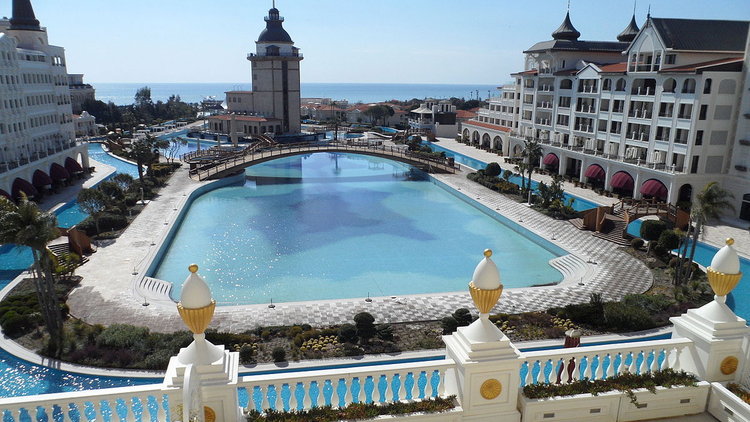 Mardan Palace'a hırsızlar dadandı