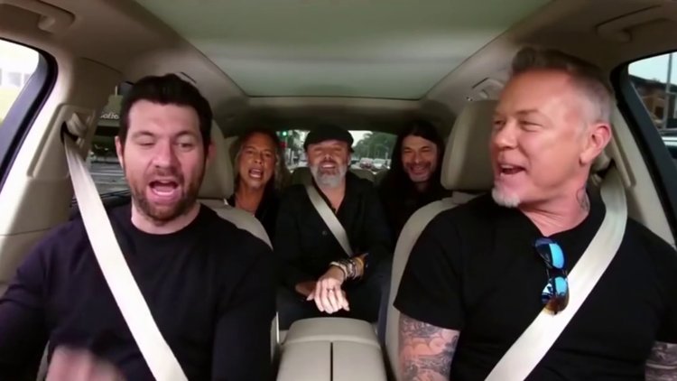 Metallica Rihanna'nın Diamonds şarkısını söyledi