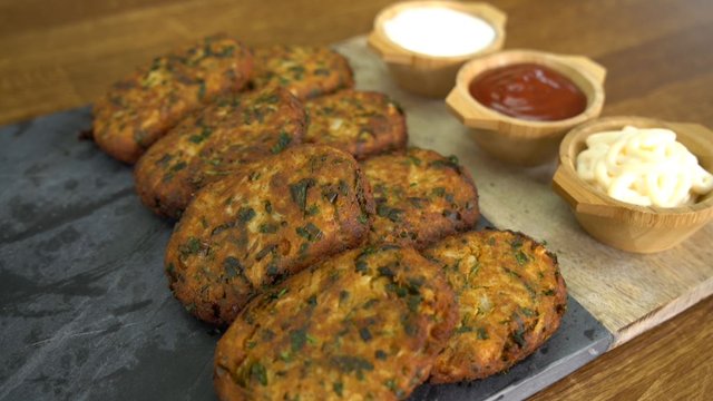 Kaşarlı Karnıbaharlı Köfte