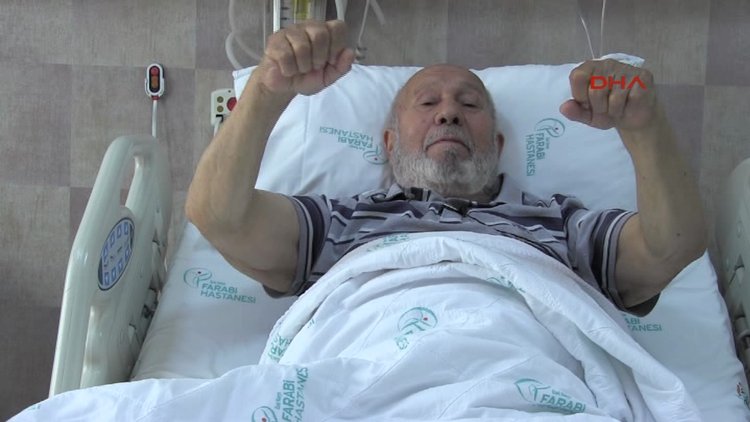 78 yaşında ağaçta barfiks çekerken düşüp, dizindeki kemikleri kırdı