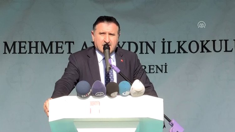 Spor Bakanı Osman Aşkın Bak Mehmet Ayaydın İlkokulu açılışında konuştu