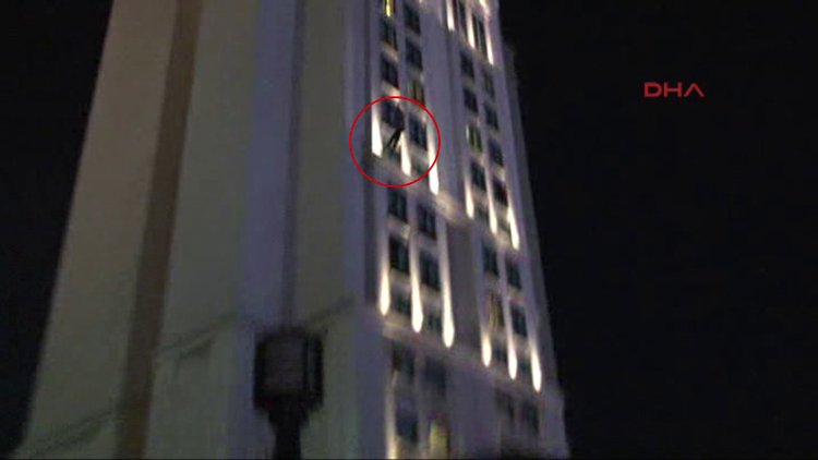 Levent'te otel çatısına çıkan kadın kendini boşluğa bıraktı