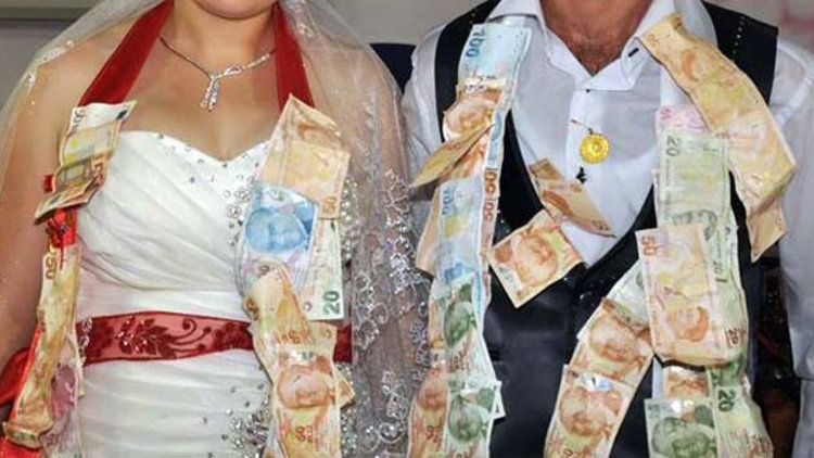 Düğün takıları kimin olacak?