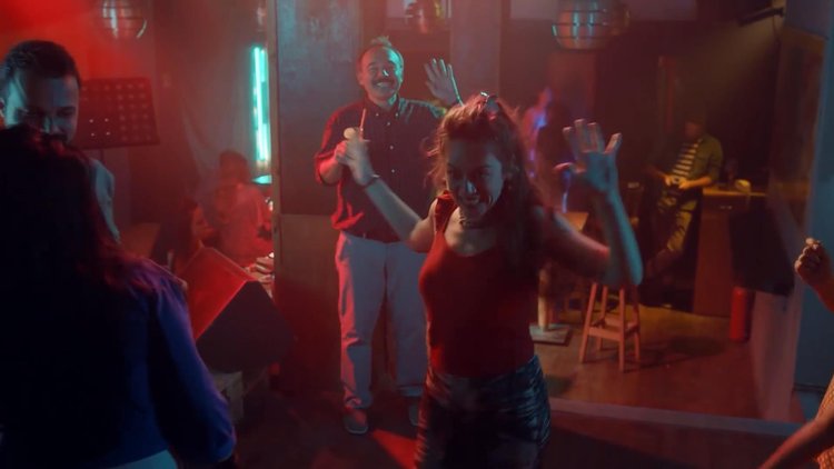 Aile Arasında - fragman