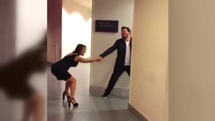 Hülya Avşar, Eser Yenenler'i odadan çıkartamadı!