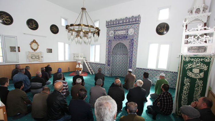 49 yıl yanlış kıbleye namaz kılmışlar