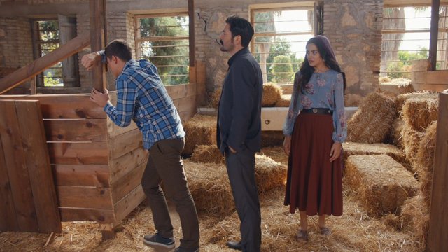 Baran, Ferhat ve Dilan'ı sobeliyor!