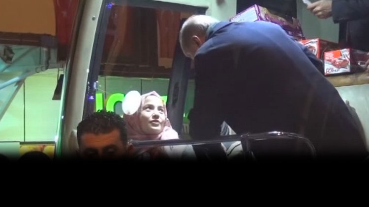 Cumhurbaşkanı Erdoğan ile Ebrar Zehra'nın ''3 yanlış 1 doğruyu götürüyor' diyaloğu