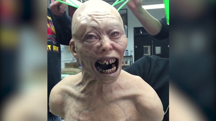 Korku filminin kuklaları korkuttu!