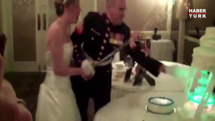 Düğünlerde hüsranla biten pasta kesimleri