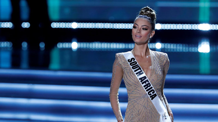 Kainatın en güzel kadını seçildi