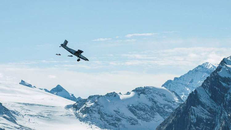 Dağdan atlayıp uçağa bindiler