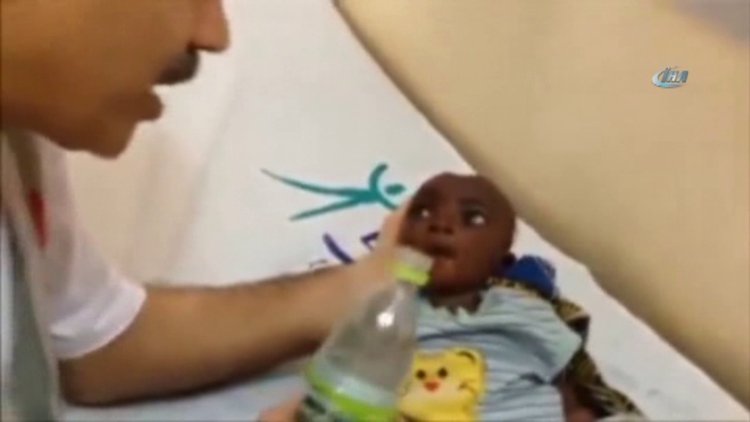 Su verilmediği için fenalaşan 2 aylık bebeğin hayatını kurtardı