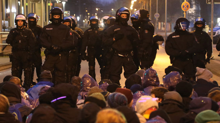 Parti kongresine protesto