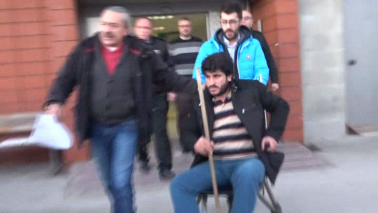 Elleri bağlı şekilde ölü bulundular