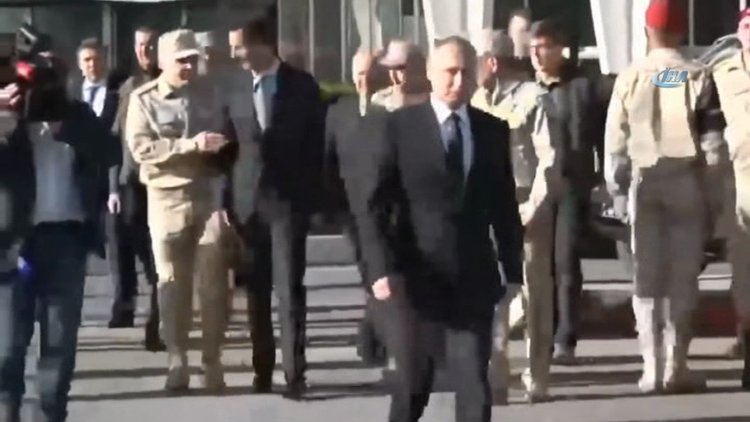 Rus komutandan Putin'le yürümek isteyen Esad'a engel