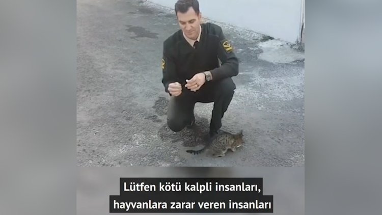 Jandarmadan örnek hayvan sevgisi