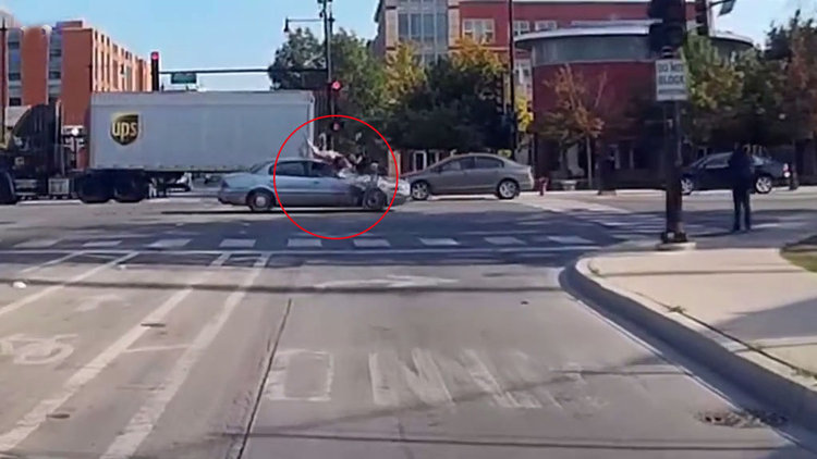 Metrelerce havaya fırladı