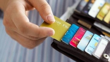 Kredi Kartı: Olmayan Parayı Harcamak