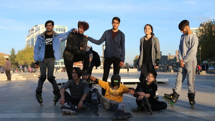 Diyarbakır'ın patenci gençleri: 'Benim için aşk demek'