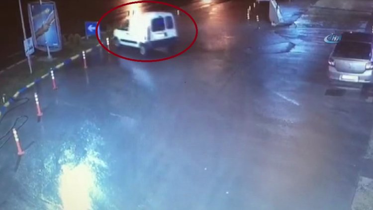 El frenini çekilmeyen araç E-5'e böyle uçtu!