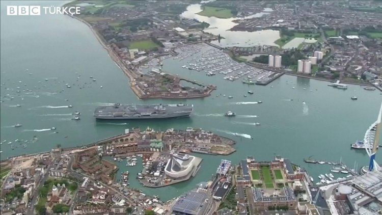 İngiltere'nin en güçlü savaş gemisi su sızdırıyor