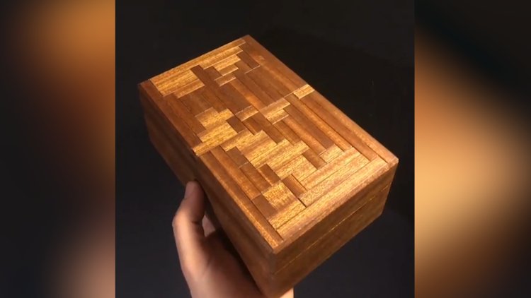 İlginç bir şifreleme yöntemine sahip kutu