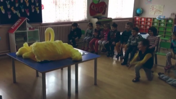 Minikleri gülme krizine sokan deney