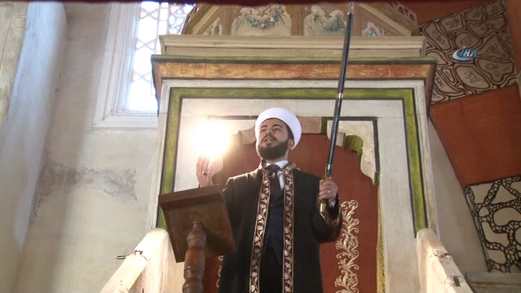 600 yıllık ecdat geleneği 'Kılıçla Hutbe'